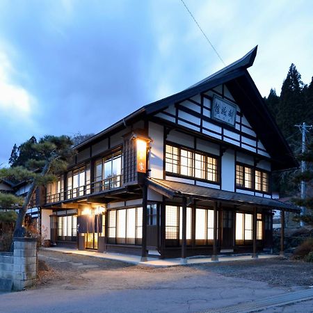 宿屋白金家 Yadoya-Shiroganeya 1日1組限定2名から8名様まで 全館貸切り 伝統的建造物の旅籠宿 Traditional Culture Experience Nagano Buitenkant foto