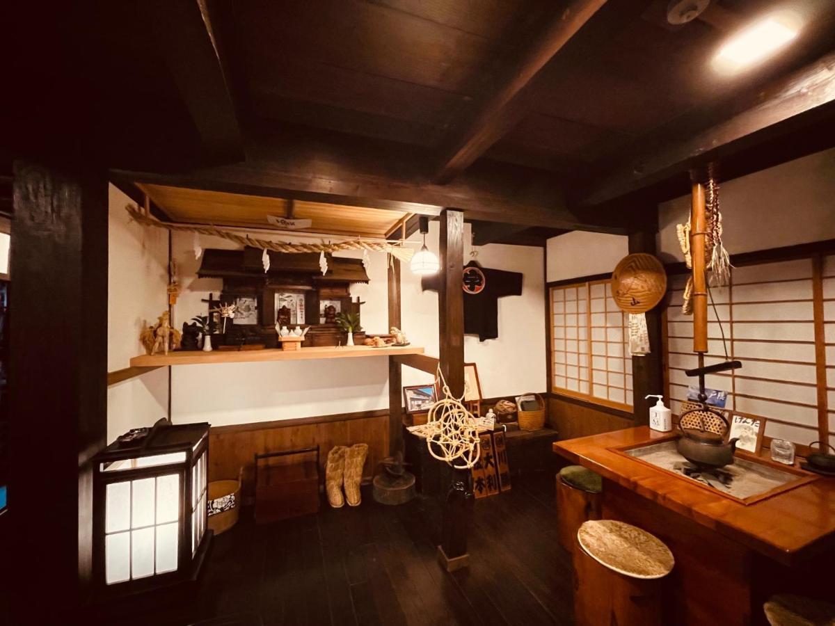 宿屋白金家 Yadoya-Shiroganeya 1日1組限定2名から8名様まで 全館貸切り 伝統的建造物の旅籠宿 Traditional Culture Experience Nagano Buitenkant foto
