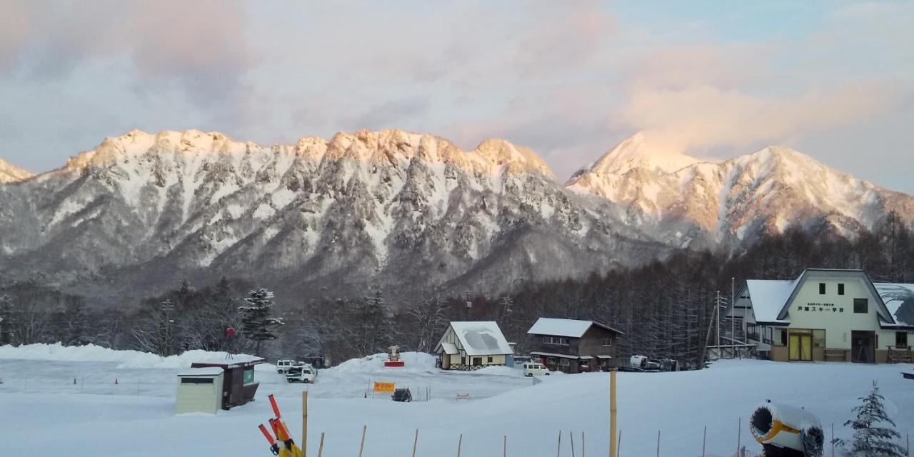 宿屋白金家 Yadoya-Shiroganeya 1日1組限定2名から8名様まで 全館貸切り 伝統的建造物の旅籠宿 Traditional Culture Experience Nagano Buitenkant foto