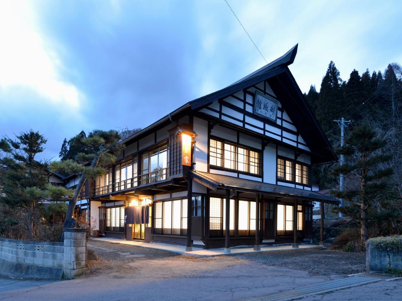 宿屋白金家 Yadoya-Shiroganeya 1日1組限定2名から8名様まで 全館貸切り 伝統的建造物の旅籠宿 Traditional Culture Experience Nagano Buitenkant foto